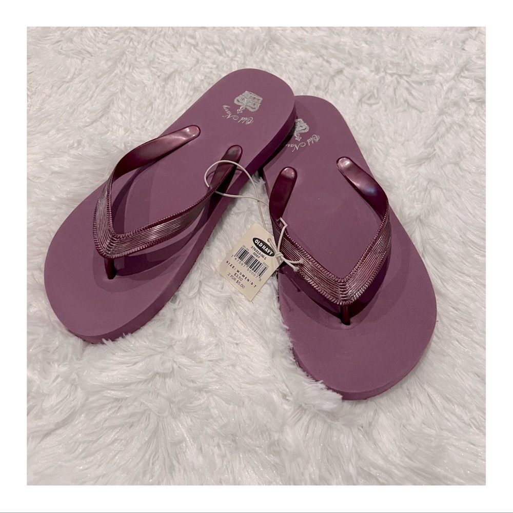 NWT Plum Colored Old Navy Flip Flops || Size 7